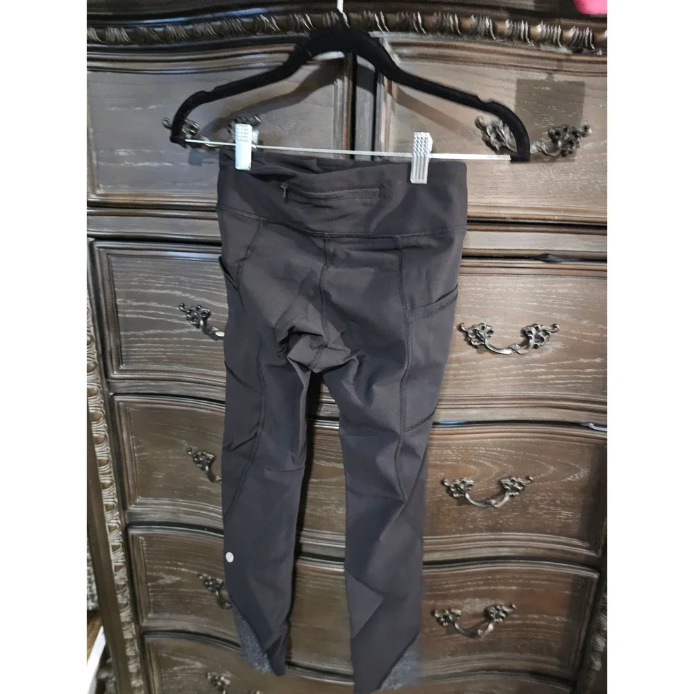 Lululemon Speed Up Tight Black Reflective Scallop Hem Running Leggings Womens 4